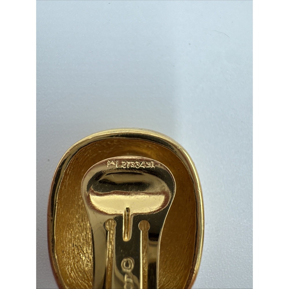 Vintage Christian Dior Clip On Earrings Gold Tone Ribbed Statement Signed - Picture 10 of 15